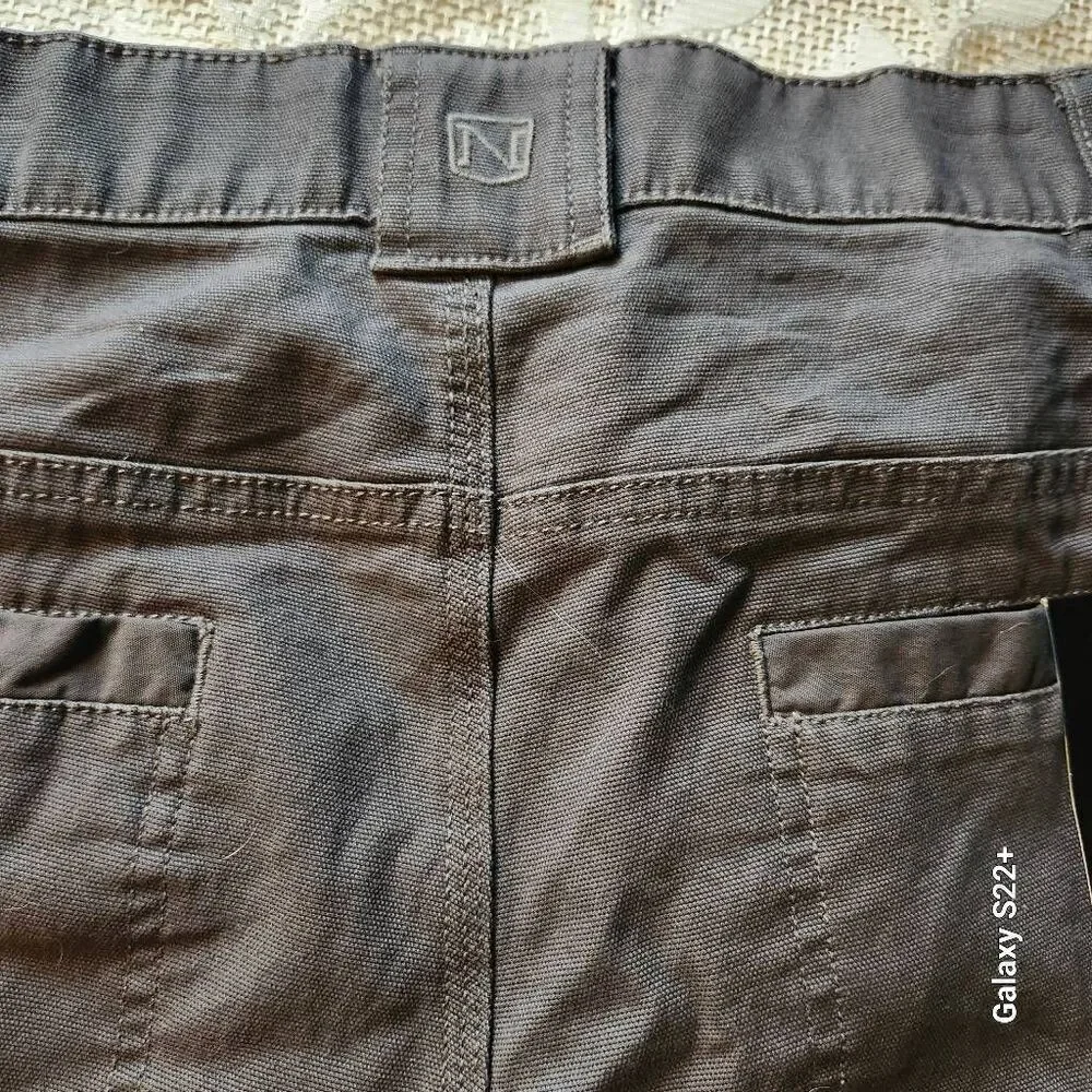 P28  Noble Outfiters tug free shorts, NWT